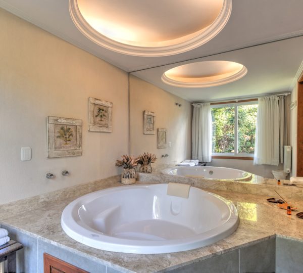 BANHEIRA-SUITE-MASTER-SITE